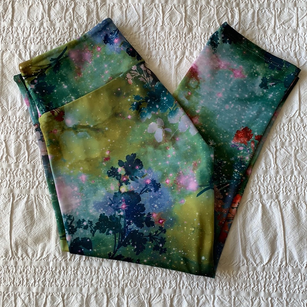 Cosmic cropped athletic legging